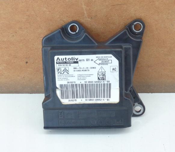 Peugeot 308 II 2013-2021  Riadiaca jednotka airbagu 9807568180 624926000