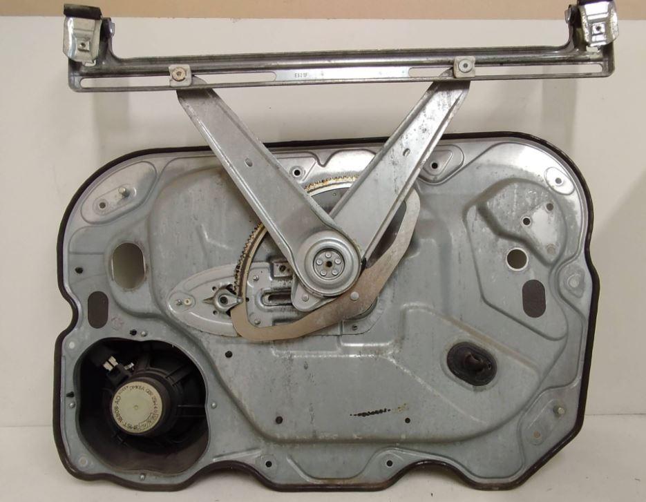 Ford C-Max I 2003-2010 hatchback 1.8 16v petrol MT 92 kW 2004  Mechanizmus sťahovania okna predný ľavý 6599209061F 981405100 5WK11570F