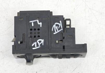 Volkswagen Transporter T4 1990-2003 hatchback 2.5 TDI diesel MT 75 kW 2001  Prepínač svetiel 701941531E 1A