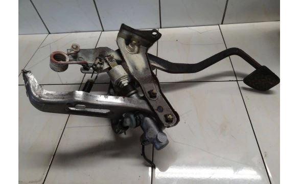 Toyota Avensis Verso 2001-2009 hatchback 2.0 D4D diesel 85 kW 2002  Spojka ostatné OKL12131