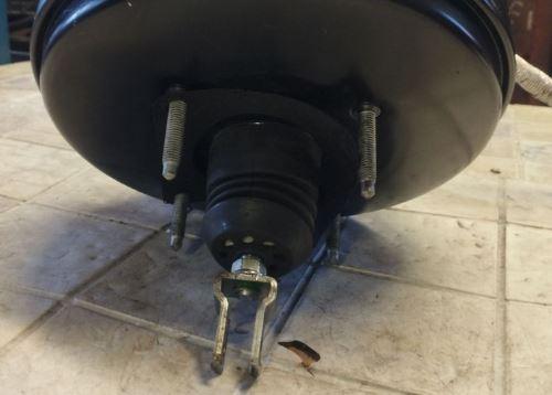 Toyota Corolla Verso II 2004-2009 hatchback 2.2 D4D diesel MT 100 kW 2007  Posilňovač bŕzd 47200-0F031