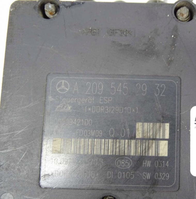 Mercedes C W203 2000-2007 sedan 2.0 KOMPRESSOR petrol MT 120 kW 2001  Pumpa ABS A2095452932 A0054310712