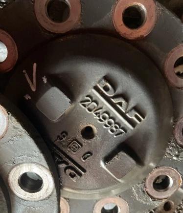 DAF XF 106 LIFT  Poloos predná pravá 2049987