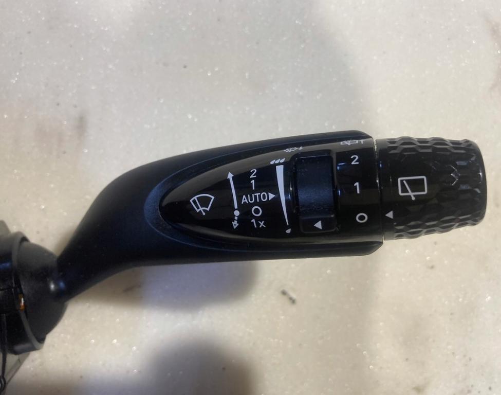 Hyundai Tucson IV 2020- NX4 suv Prepínacie páčky pod volantom 934D5N7870