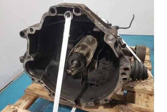 Volkswagen Passat B5 1995-2005 sedan 1.8 T petrol MT 110 kW 2003  Prevodovka manuálna DVX