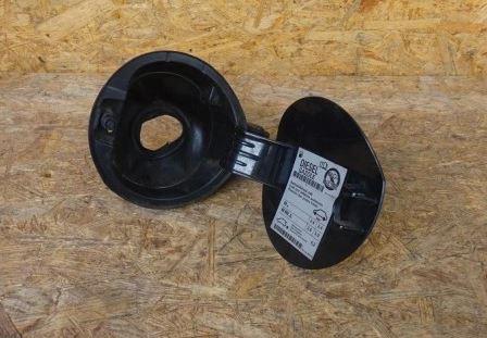 Volkswagen Golf V 2003-2009 hatchback 2.0 TDI diesel MT 103 kW 2006  Dvierka nádrže paliva LC9X  5K6809857  1K0010459D