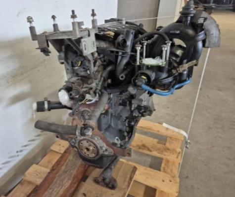 Fiat Linea sedan 1.4 8v petrol MT 57 kW 2007  Motor benzín +LPG  350A1000