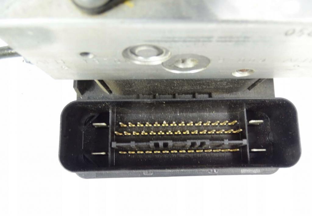 Mercedes C W203 2000-2007 sedan 2.0 KOMPRESSOR petrol MT 120 kW 2001  Pumpa ABS A2095452932 A0054310712