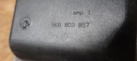 Volkswagen Golf V 2003-2009 hatchback 2.0 TDI diesel MT 103 kW 2006  Dvierka nádrže paliva LC9X  5K6809857  1K0010459D