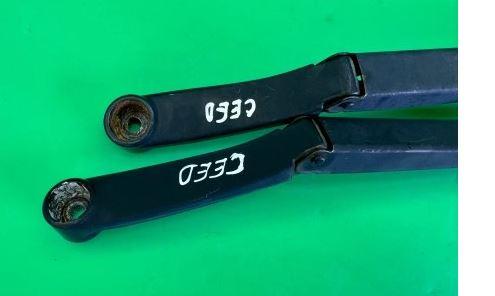 Kia Ceed I 2006-2012 hatchback 1.6 16v petrol MT 93 kW 2009  Stierač (sada)