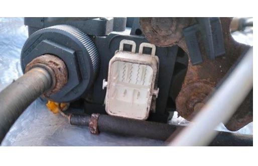 Citroen C5 II 2008-2017 combi 2.0 HDI diesel AT 120 kW 2010  Ručná brzda elektrická 9687473180