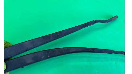 Kia Ceed I 2006-2012 hatchback 1.6 16v petrol MT 93 kW 2009  Stierač (sada)