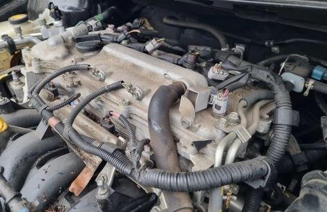 Toyota Corolla E15 2007-2014 sedan 1.6 VVTi 16v petrol 91 kW 2008  Motor benzín