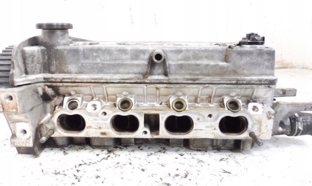 Ford Puma hatchback 1.7 16v petrol MT 92 kW  Hlava valcov