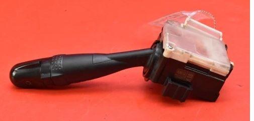 Toyota Rav4 II 2000-2005 hatchback 2.0 VVTI petrol MT 110 kW 2001  Prepínacie páčky pod volantom 1736481