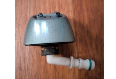 Skoda Octavia I 1996-2010 hatchback 1.9 TDI diesel MT 81 kW 1998  Tryska (dýza) ostrekovača predná 1U0955103A