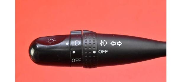 Toyota Rav4 II 2000-2005 hatchback 2.0 VVTI petrol MT 110 kW 2001  Prepínacie páčky pod volantom 1736481