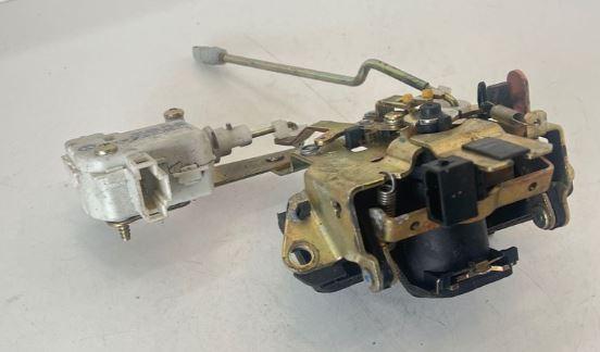 Skoda Octavia I 1996-2010 combi 1.9 TDI diesel 81 kW 2002  Kľučka zadnej kapoty vonkajšia 1U9827565H