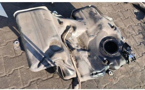 Skoda Superb III 2015-2024 combi   Palivová nádrž 3Q020101