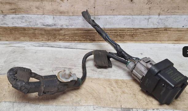 Toyota Auris II 2012-2018 hatchback 1.4 D4D diesel 66 kW 2014  Relé 2861067010 1567000671 2860126030