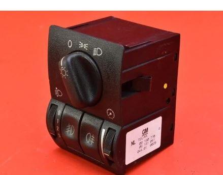 Opel Astra II 1998-2009 combi 2.0 DTI diesel MT 74 kW 1999  Prepínač svetiel 09180770 ; 09181041