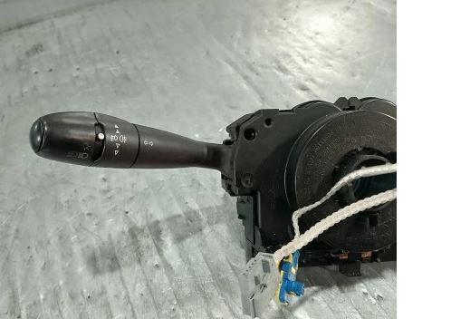 Peugeot 307 combi 1.6 HDI diesel MT 66 kW 2008  Prepínacie páčky pod volantom 96628729XT