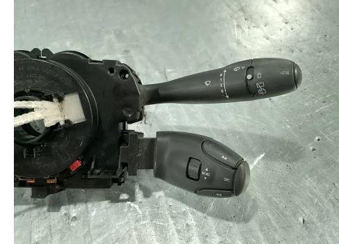 Peugeot 307 combi 1.6 HDI diesel MT 66 kW 2008  Prepínacie páčky pod volantom 96628729XT