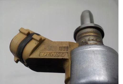 Toyota Rav4 III 2005-2012 hatchback 2.2 D-CAT diesel MT 130 kW 2011  Vstrekovač paliva 23710-26011