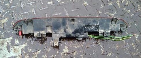 Peugeot 206 combi 1.6 HPI petrol 115 kW 2012  Brzdové svetlo zadné (horné) 9641595480