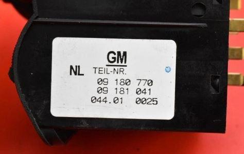 Opel Astra II 1998-2009 combi 2.0 DTI diesel MT 74 kW 1999  Prepínač svetiel 09180770 ; 09181041
