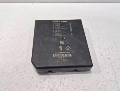 Renault Megane IV 2016-2024 hatchback 1.2 TCE petrol MT 97 kW 2016  Poistková skrinka 284B66727R