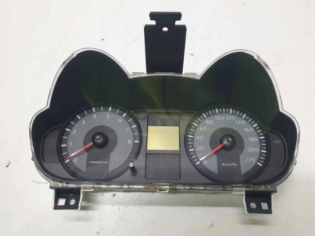 Mitsubishi Colt Z30 VI 2004-2012 hatchback 1.3 16v petrol 70 kW  Prístrojová doska 8100B021