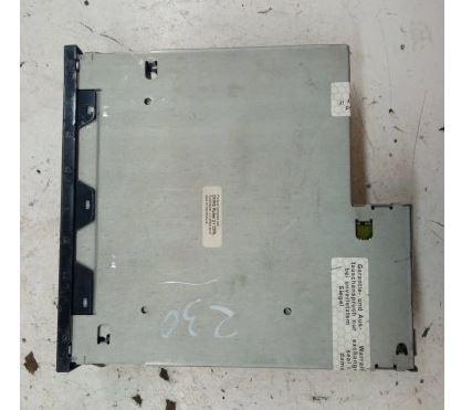 Audi A6 C6 2004-2011 sedan 2.0 TDI diesel MT 103 kW 2008  CD menič 4E0035111A