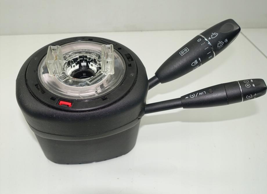 Mercedes C W204 2007-2014 Prepínacie páčky pod volantom A2129007502