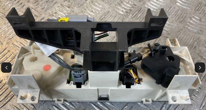 Peugeot 406 sedan 2.2 HDI diesel MT 98 kW 2003  Panel kúrenia/klimatizácie 658634F 69360001 393A3Y