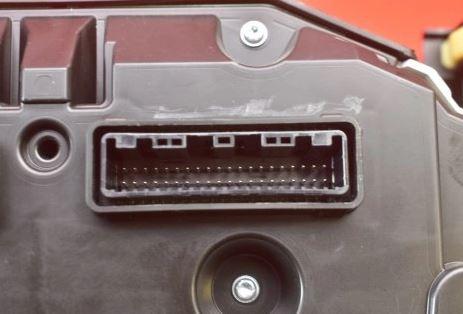 Toyota Auris II 2012-2018 combi 1.8 Hybrid gasoline, electric AT 73 kW 2013 Prístrojová doska 83800-0ZW31