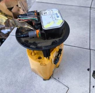 Peugeot 508 2010-2018 sedan 2.0 HDI diesel AT 120 kW 2012  Palivové čerpadlo 9677538680