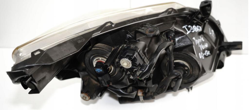 Toyota Verso 2009-2018 hatchback 1.6 16v petrol MT 97 kW 2017  Svetlo zadné ľavé