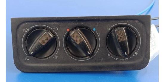 Volkswagen Golf III 1991-1998 hatchback 1.8 8v petrol 1992  Panel kúrenia/klimatizácie 1H0819045C