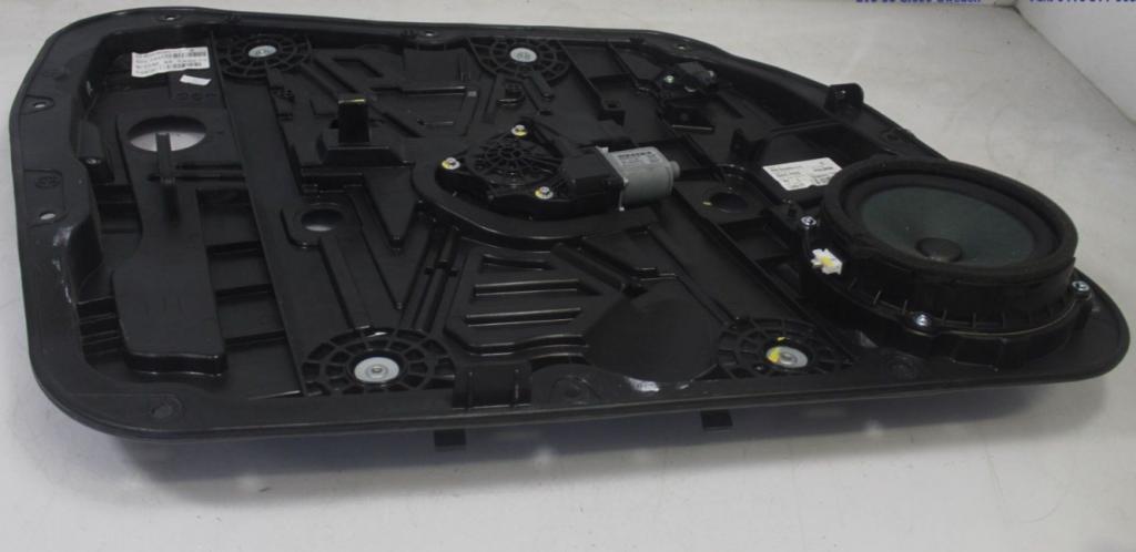 Kia Sportage IV 2015-2021 hatchback 1.7 CRDI diesel MT 85 kW 2016  Mechanizmus sťahovania okna predný ľavý 82450F1010 82470F1570