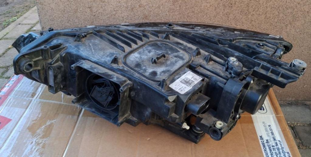 Volkswagen Passat B8 2014- combi 2.0 TDI diesel AT 110 kW 2015  Svetlo predné pravé full led  3G1941036L