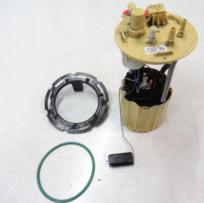 Opel Mokka A 2012-2019 hatchback 1.8 16v petrol MT 92 kW 2001  Palivové čerpadlo 13503108A