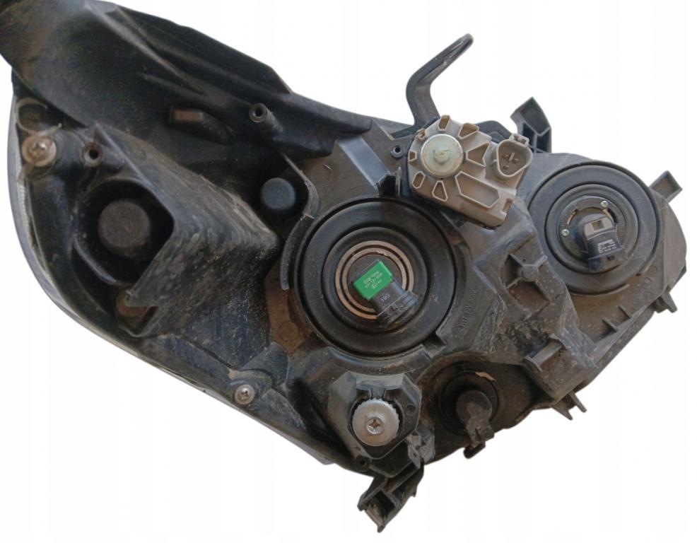 Toyota Verso 2009-2013  Svetlo predné ľavé 81170-0F090