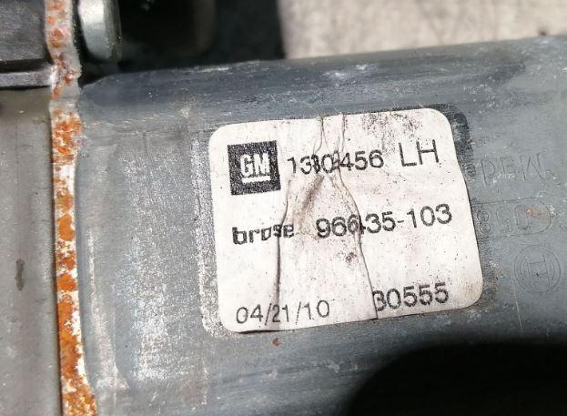 Opel Insignia A 2008-2017 hatchback 2.0 CDTI diesel MT 118 kW 2009  Mechanizmus sťahovania okna zadný ľavý 13302451 13302456