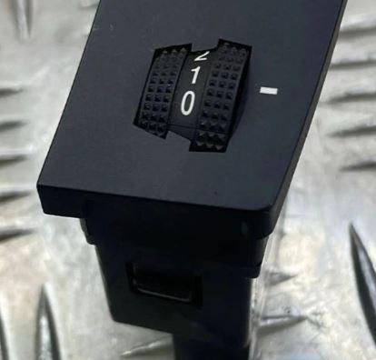 Kia Sportage III 2010-2015 hatchback 2.0 CRDI diesel AT 100 kW 2012  Prepínač svetiel 32802A1210