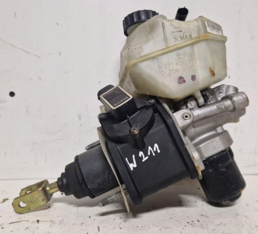Mercedes E W211 2002-2009 sedan 2.2 CDI diesel MT 110 kW 2002  Posilňovač bŕzd A0004300312