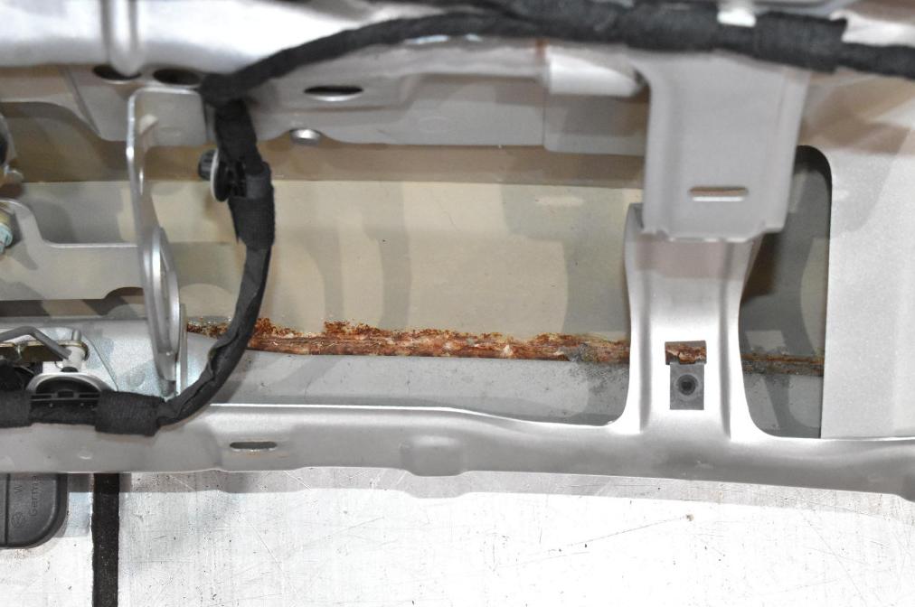 Volkswagen Golf IV 1997-2003 combi 2.0 8v petrol MT 85 kW 2002 Kapota zadná (kufor)