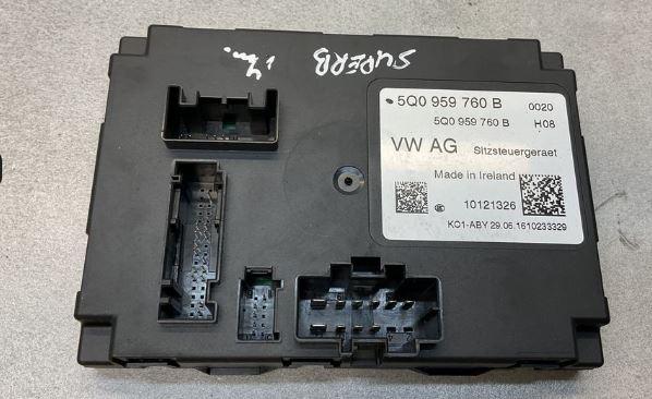 Skoda Superb II 2008-2015 sedan 2.0 TDI diesel MT 125 kW 2009  Modul komfortu 5Q0959760B