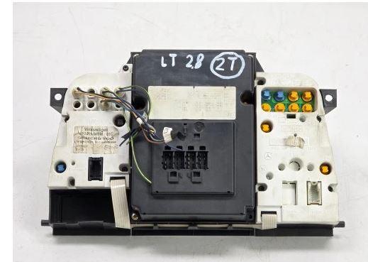 Volkswagen LT II 1996-2006 2.5 TDI diesel 80 kW 1999  Prístrojová doska 2D0919049M