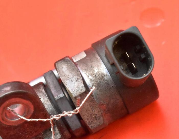 Mercedes ML W164 2005-2011 hatchback 3.0 CDI V6 diesel AT 165 kW 2007  Vstrekovacia rampa A6110780449